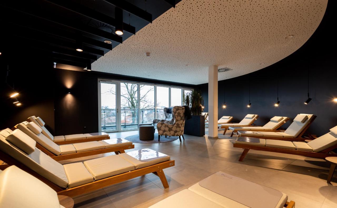 Hotel Via Plaza By Hackmann