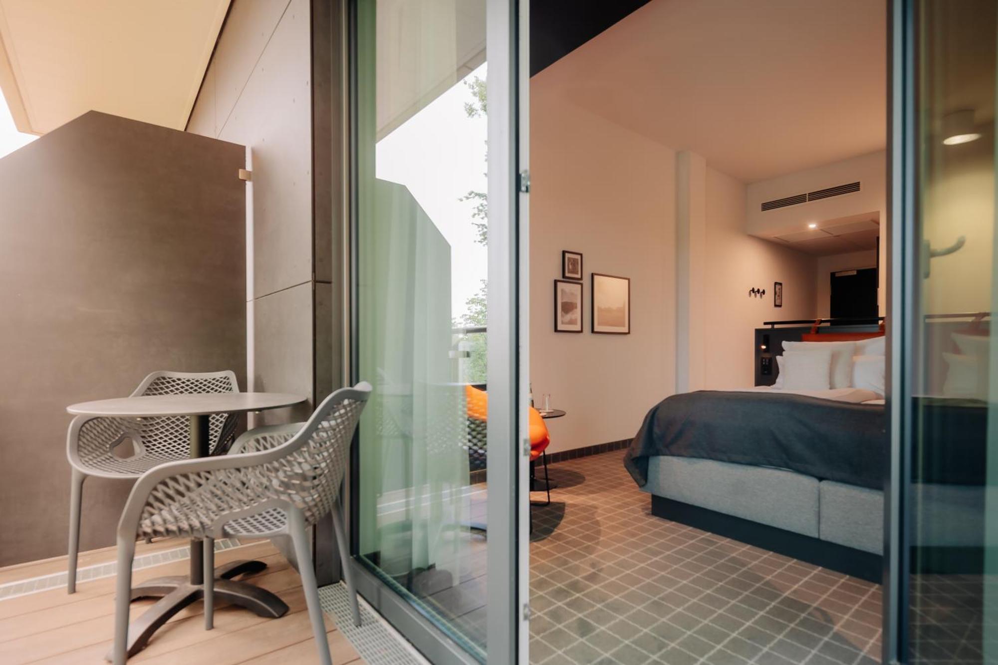 Hotel Via Plaza By Hackmann
